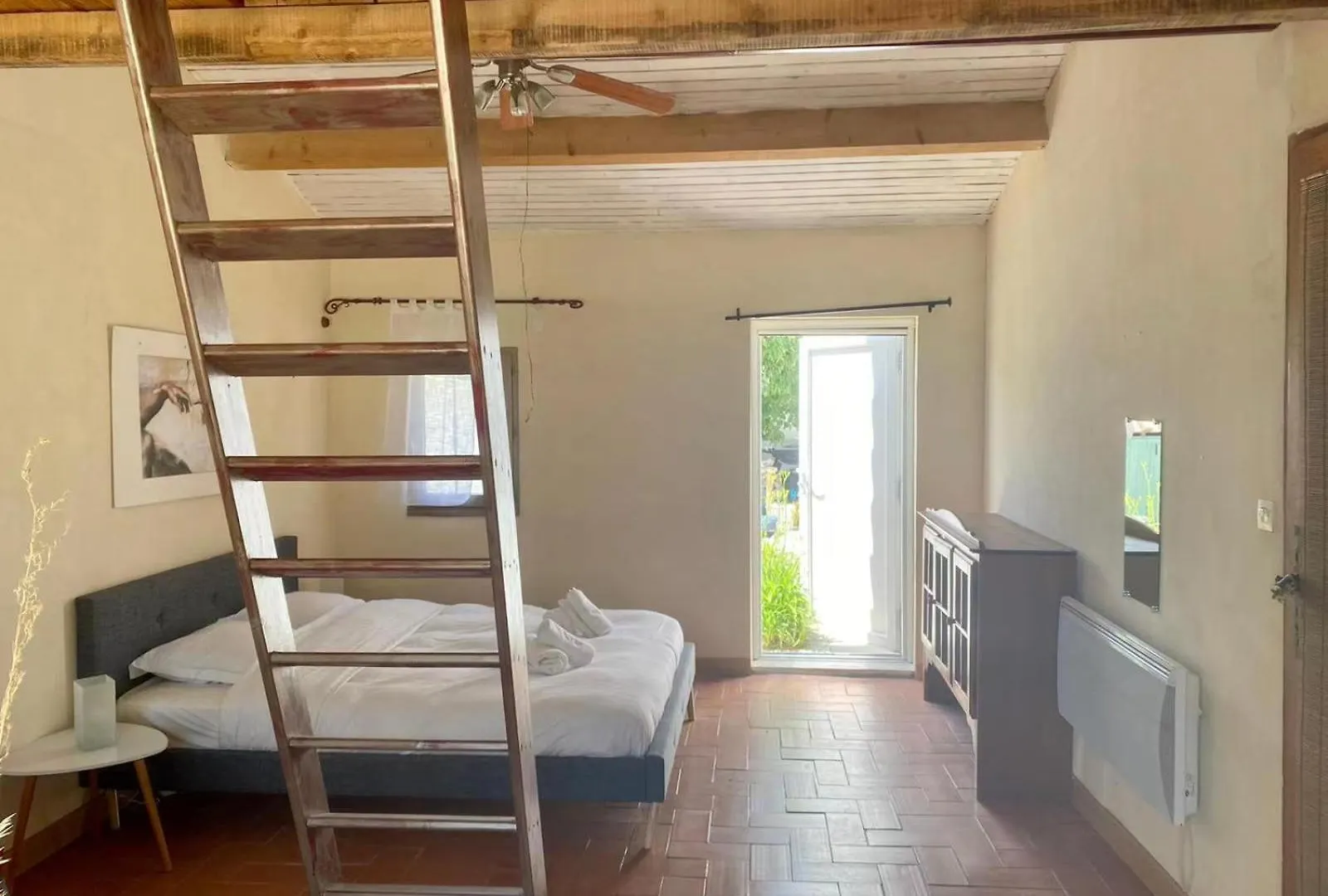 Holiday home Charmante Maison Provencale Avec Piscine Dans Avignon