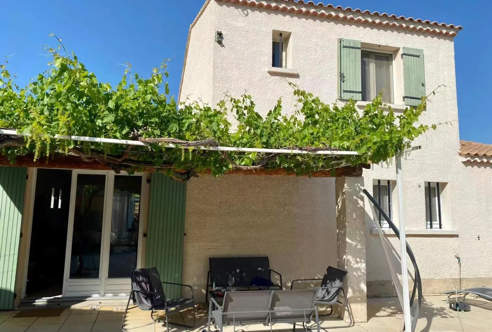 Charmante Maison Provencale Avec Piscine Dans Avignon 0*,  France